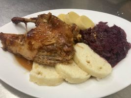 Restaurace Sokolovna, Mírové náměstí 77, Dobříš