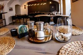 Žárovka Restaurant a Selfie Cafe