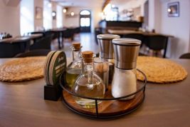 Žárovka Restaurant  Cafe