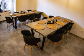 Žárovka Restaurant  Cafe