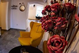 Žárovka Restaurant  Cafe